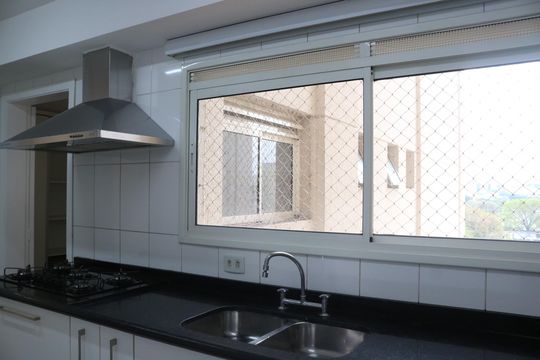 Cozinha de apartamento para alugar com 3 quartos, 160m² em Barra Funda, São Paulo