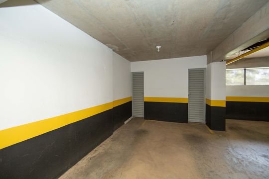 BOX DE DESPEJO de apartamento à venda com 3 quartos, 84m² em Luxemburgo, Belo Horizonte