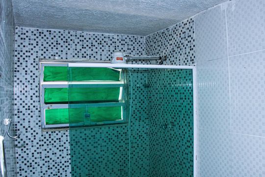 Casa de Condomínio para alugar com 4 quartos, 180m² em Guaratiba, Rio de Janeiro