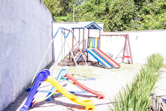 Casa de Condomínio para alugar com 4 quartos, 180m² em Guaratiba, Rio de Janeiro