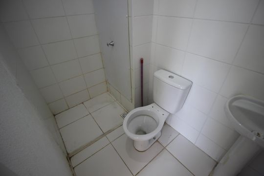 Banheiro de apartamento para alugar com 2 quartos, 41m² em Parque São Bento, Sorocaba