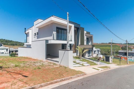 Fachada de casa de condomínio para alugar com 3 quartos, 191m² em Bras Cubas, Mogi das Cruzes