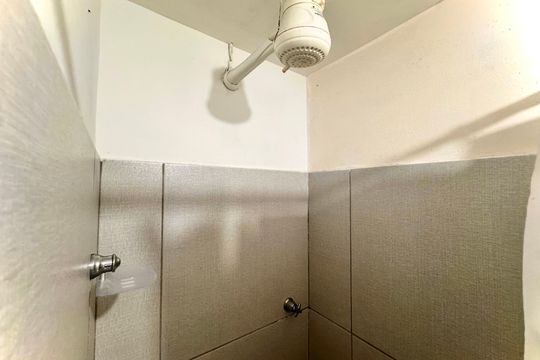 Banheiro da suíte de apartamento para alugar com 1 quarto, 22m² em Santa Teresa, Rio de Janeiro