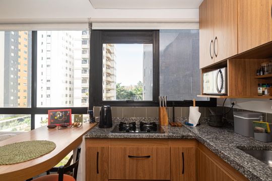 Cozinha de apartamento para alugar com 1 quarto, 40m² em Sumarezinho, São Paulo