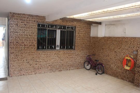 Garagem de casa à venda com 2 quartos, 185m² em Oswaldo Cruz, São Caetano do Sul