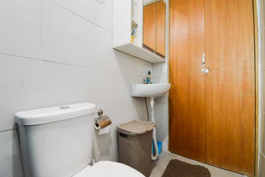 Banheiro de apartamento à venda com 1 quarto, 409m² em Jardim Palmira, Guarulhos