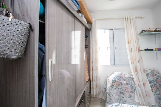 Quarto 1 de apartamento à venda com 2 quartos, 43m² em Canhema, Diadema