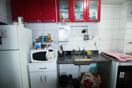 Cozinha de apartamento para alugar com 2 quartos, 45m² em Colégio, Rio de Janeiro