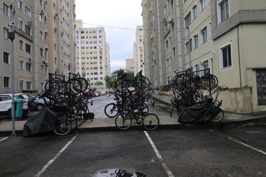 Área comum - Bicletário de apartamento para alugar com 2 quartos, 45m² em Colégio, Rio de Janeiro