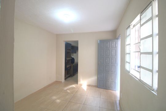 Sala de casa para alugar com 1 quarto, 42m² em Jardim Belcito, São Paulo