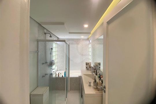 Apartamento à venda com 3 quartos, 165m² em Santa Cecilia, São Paulo