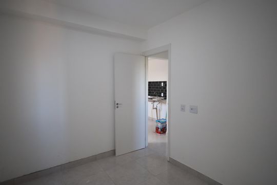 Quarto 2 de apartamento para alugar com 2 quartos, 38m² em Jaguaribe, Osasco