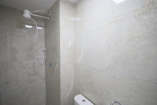 Banheiro de apartamento para alugar com 2 quartos, 38m² em Jaguaribe, Osasco