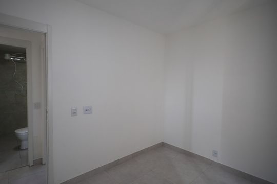 Quarto 2 de apartamento para alugar com 2 quartos, 38m² em Jaguaribe, Osasco