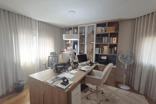 Casa à venda com 4 quartos, 557m² em Vila Santos, São Paulo