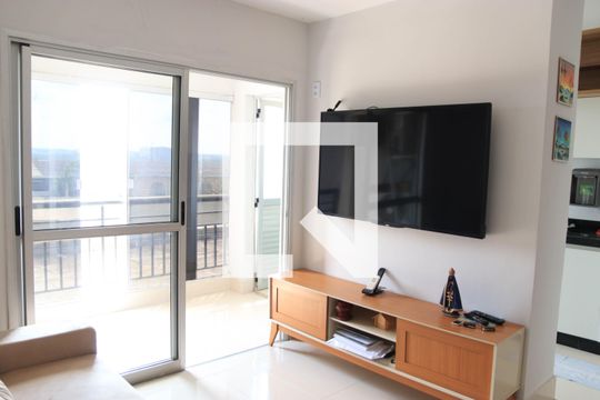 Sala de apartamento para alugar com 2 quartos, 56m² em Vila Froes, Goiânia
