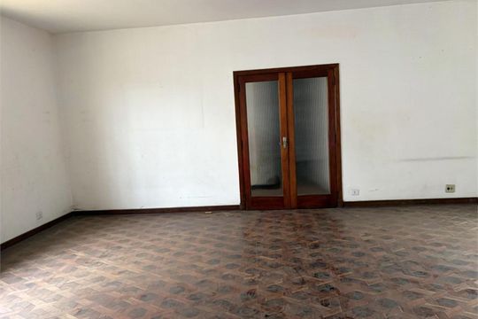 Casa à venda com 3 quartos, 350m² em Bela Aliança, São Paulo