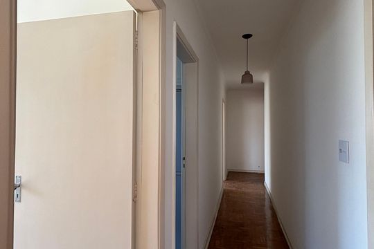 Corredor de apartamento à venda com 3 quartos, 249m² em Mirandópolis, São Paulo