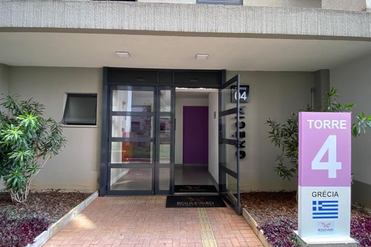 Fachada do bloco de apartamento para alugar com 2 quartos, 52m² em Centro, Osasco