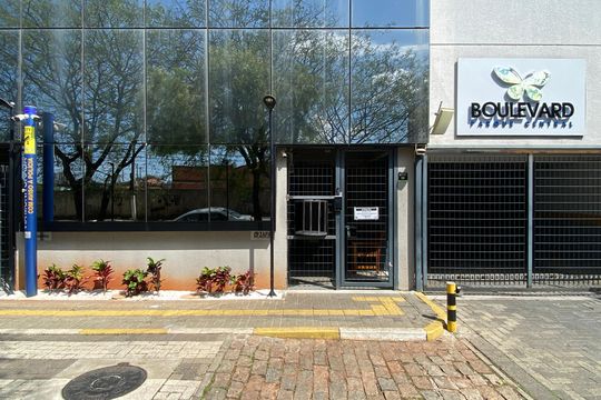 Fachada do Prédio de apartamento para alugar com 2 quartos, 52m² em Centro, Osasco