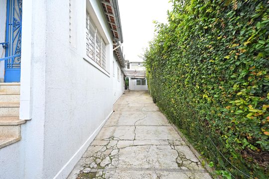 Garagem de casa à venda com 3 quartos, 175m² em Planalto Paulista, São Paulo