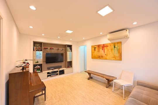 Sala de casa à venda com 3 quartos, 175m² em Planalto Paulista, São Paulo