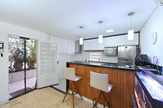 Cozinha de casa à venda com 3 quartos, 175m² em Planalto Paulista, São Paulo