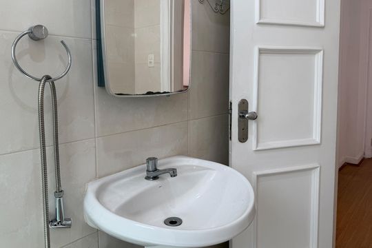 Banheiro de apartamento para alugar com 1 quarto, 55m² em Boqueirão, Santos