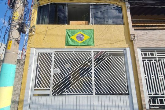 Fachada  de casa à venda com 6 quartos, 125m² em Vila Barros, Guarulhos