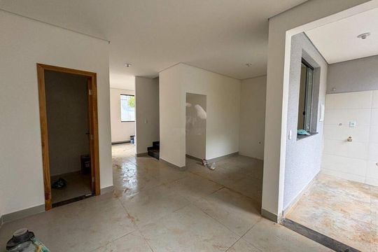 Casa à venda com 3 quartos, 106m² em Manacás, Belo Horizonte