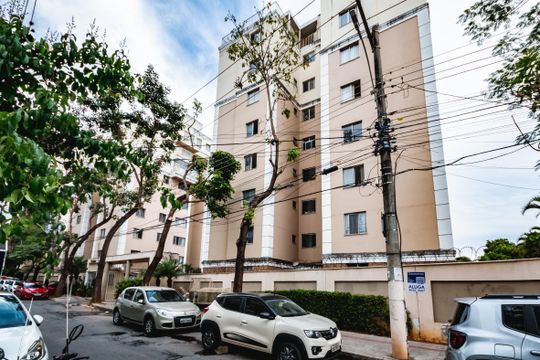 Fachada de apartamento para alugar com 3 quartos, 70m² em Planalto, Belo Horizonte