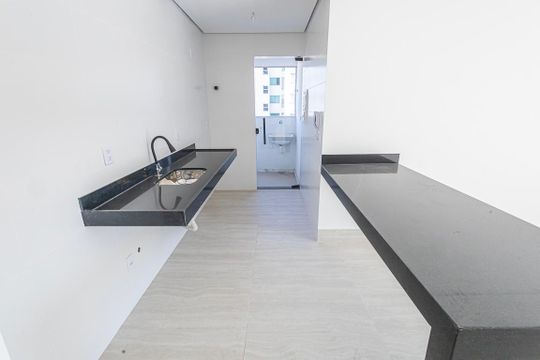 cozinha de apartamento para alugar com 3 quartos, 69m² em Itapoã, Belo Horizonte