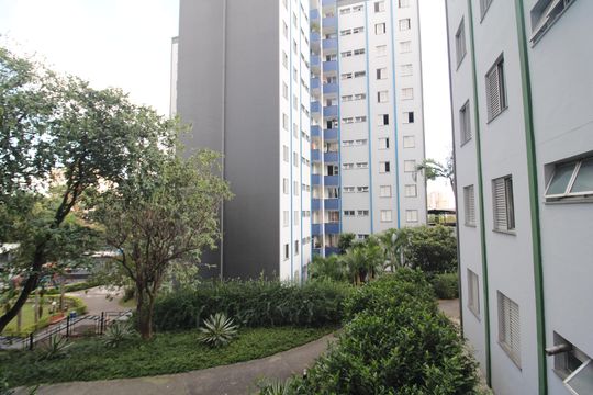 Sala - Varanda de apartamento para alugar com 2 quartos, 60m² em Conjunto Residencial Novo Pacaembu, São Paulo