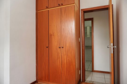 Quarto 1 de apartamento para alugar com 2 quartos, 68m² em Funcionários, Belo Horizonte