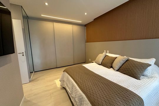 Suíte 2 de apartamento para alugar com 2 quartos, 95m² em Alphaville Empresarial, Barueri