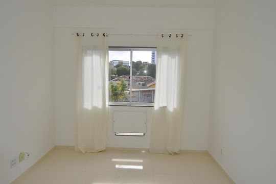 Apartamento para alugar com 2 quartos, 56m² em Del Castilho, Rio de Janeiro
