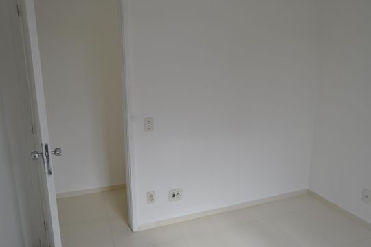 Apartamento para alugar com 2 quartos, 56m² em Del Castilho, Rio de Janeiro