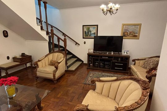 Casa à venda com 3 quartos, 176m² em Jardim Bela Vista, Santo André