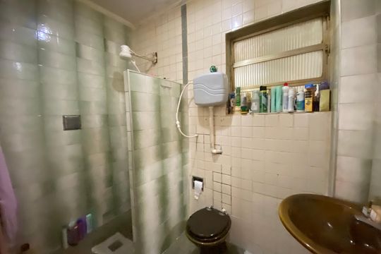 Banheiro de apartamento à venda com 2 quartos, 63m² em Inhaúma, Rio de Janeiro