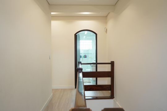 Corredor de casa à venda com 3 quartos, 265m² em Vila Beatriz, São Paulo
