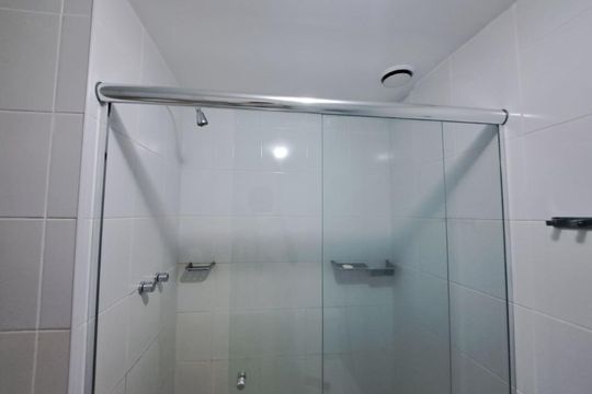 Banheiro de apartamento à venda com 3 quartos, 96m² em Barra Olímpica, Rio de Janeiro
