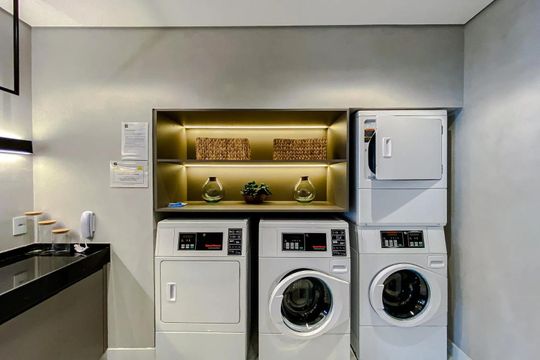 Área comum de kitnet/studio para alugar com 0 quarto, 27m² em Vila Mariana, São Paulo