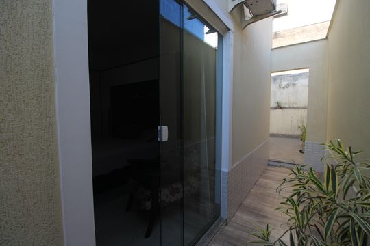 Suíte 1 - Varanda de casa de condomínio à venda com 2 quartos, 130m² em Taquara, Rio de Janeiro