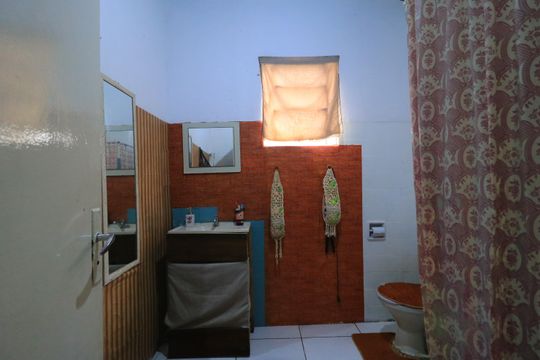 Banheiro de casa à venda com 2 quartos, 300m² em Abolição, Rio de Janeiro