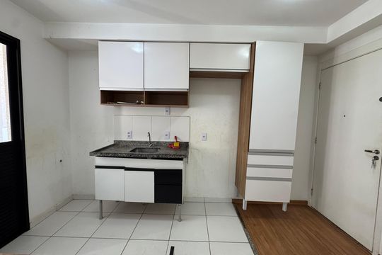 Cozinha de apartamento à venda com 1 quarto, 39m² em Padroeira, Osasco