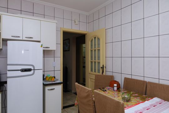 Cozinha de casa à venda com 3 quartos, 203m² em Jardim Norma, São Paulo