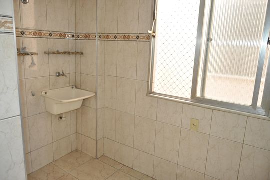 Apartamento para alugar com 2 quartos, 90m² em L Vasconcelos, Rio de Janeiro
