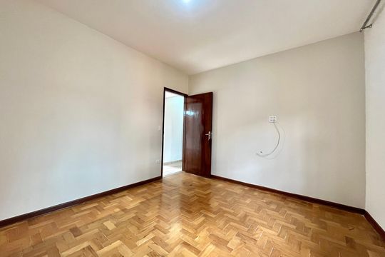 Quarto 1 de casa para alugar com 3 quartos, 80m² em Jardim Jabaquara, São Paulo