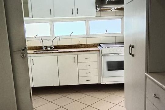 Cozinha de apartamento para alugar com 3 quartos, 125m² em Vila Congonhas, São Paulo