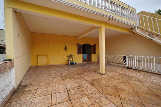 Varanda de casa à venda com 3 quartos, 290m² em Burgo Paulista, São Paulo